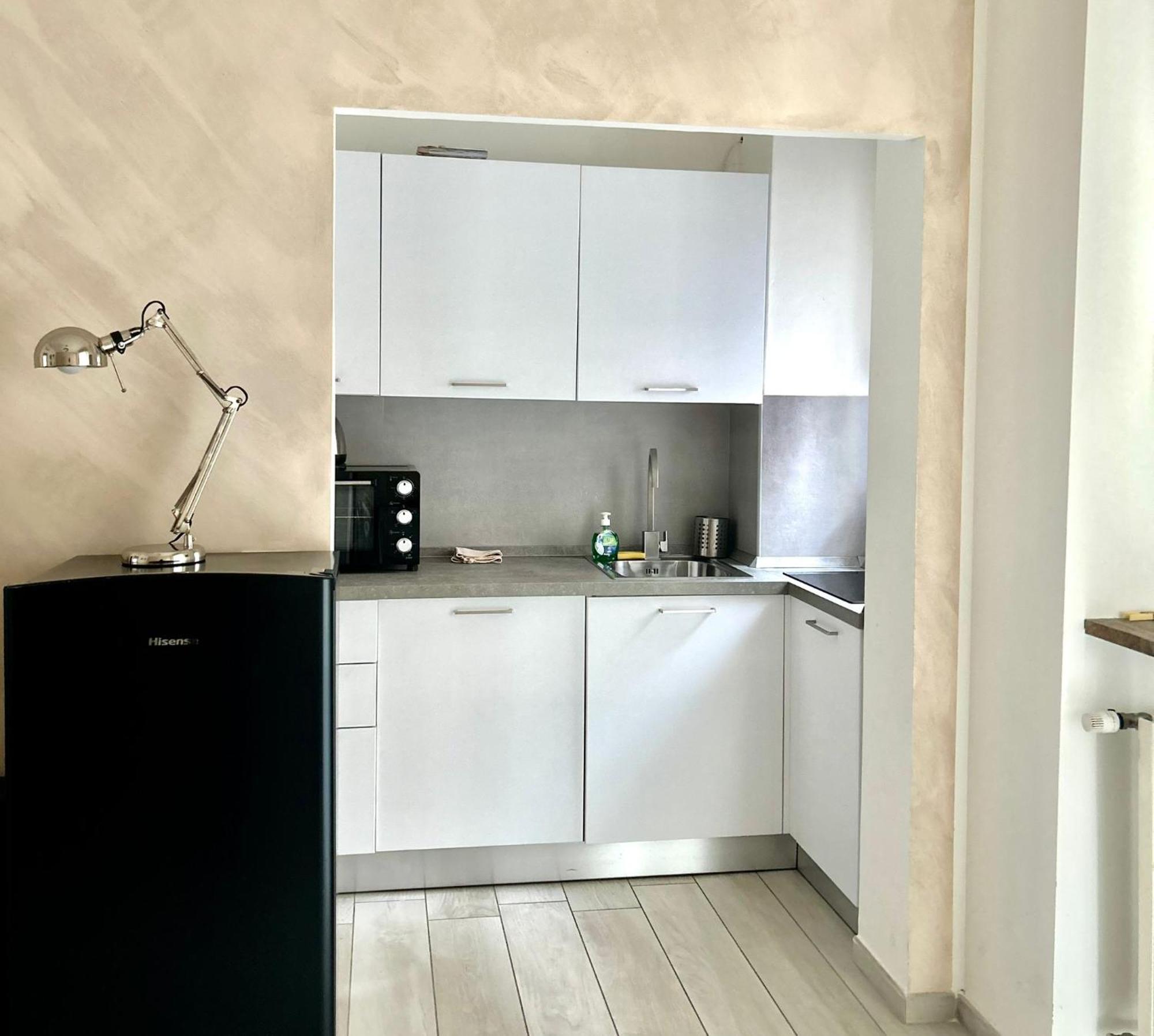 Lovely 2 Room Apartment With Small Garden Milan Exterior photo